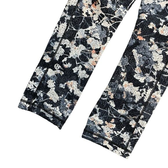 LULULEMON Speed Up Cropped Leggings Spring Multi Bloom Size 2 - Picture 6 of 10